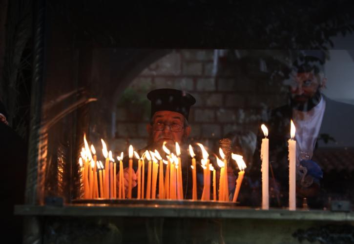 Έφτασε στην Ελλάδα το Άγιο Φως