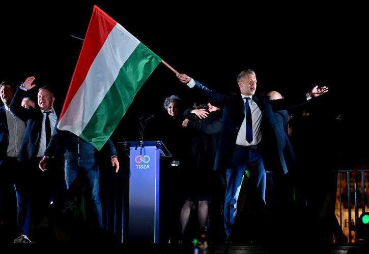 Εκλογική συντριβή Όρμπαν μετά από 16 χρόνια - Μαγιάρ: «Μαζί ανατρέψαμε το καθεστώς»
