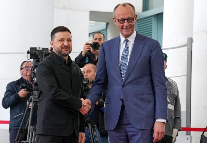 Διαβουλεύσεις Γερμανίας - Ουκρανίας στο Βερολίνο για πρώτη φορά από το 2004