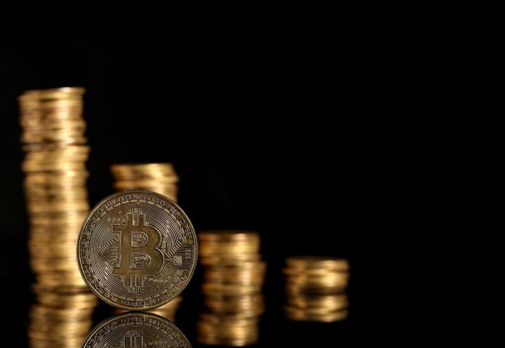 «Βλέπει» τα 70.000 δολάρια το Bitcoin με κέρδη 2,5%