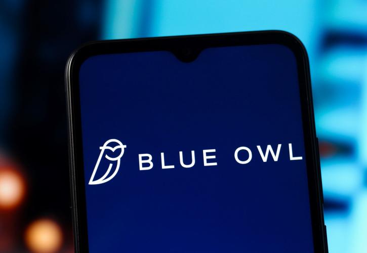 Η Blue Owl περιορίζει τις αναλήψεις σε δύο funds της