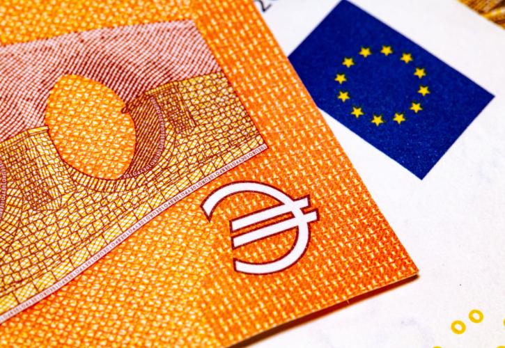 Προσλήψεις 448 διοικητικών υπαλλήλων στην ΕΕ με αρχικό μισθό 6.863 ευρώ