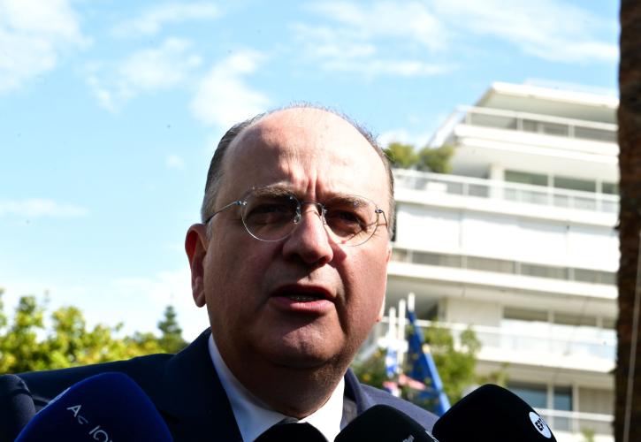 Νέα «πυρά» από την αντιπολίτευση για την παραίτηση Λαζαρίδη