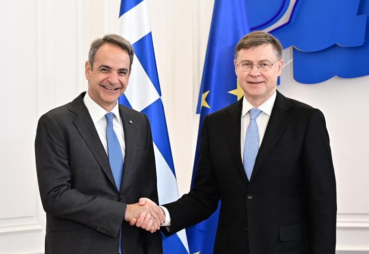 Συνάντηση Μητσοτάκη - Ντομπρόβσκις: Αξιοσημείωτη ανάκαμψη της Ελλάδας από κάθε άποψη