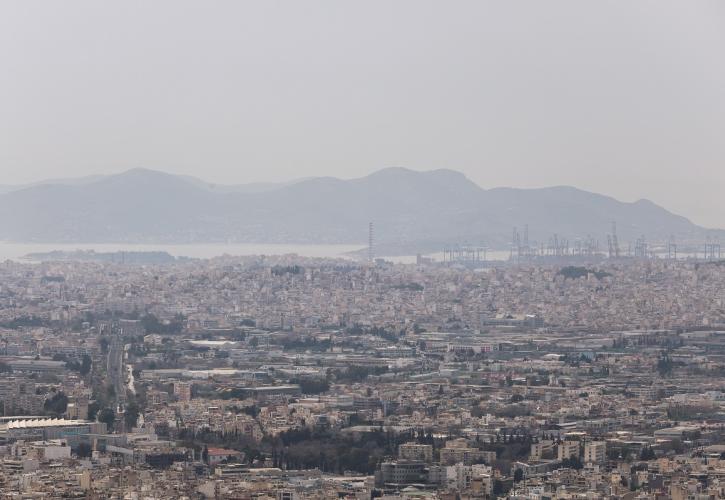 Σε εξέλιξη το επεισόδιο μεταφοράς σκόνης στη χώρα - Από Σάββατο η σταδιακή ύφεσή του