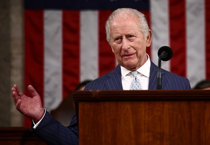 Ταξίδι Καρόλου στις ΗΠΑ: Παραμένει το χάσμα - Οι συμβολισμοί και τα μέτωπα