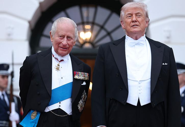 Τραμπ: Ο φοβερότερος από τους βασιλιάδες ο Κάρολος