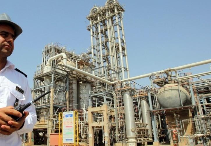 Ιράν: Εκρήξεις ακούστηκαν στην πετροχημική ζώνη της Μαχσάρ