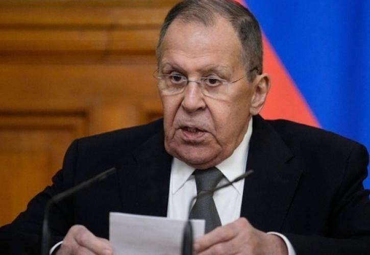 Λαβρόφ: Προτρέπει τις ΗΠΑ να εγκαταλείψουν τα τελεσίγραφα στο Ιράν