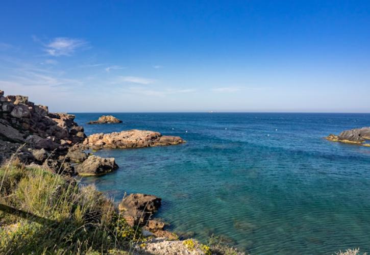 Τι αναζητά το μικρότερο κατοικημένο νησί στην Ισπανία