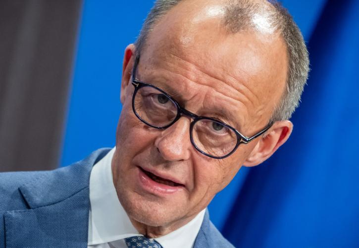Μερτς κατά UniCredit: «Απορρίπτουμε κατηγορηματικά εχθρικές και επιθετικές τακτικές»