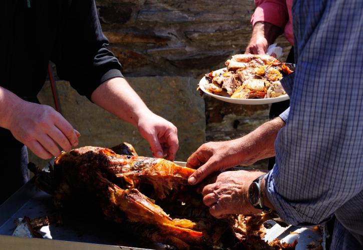 Τα γεύματα των θρησκευτικών εορτών είναι σε όλο τον κόσμο ακριβά