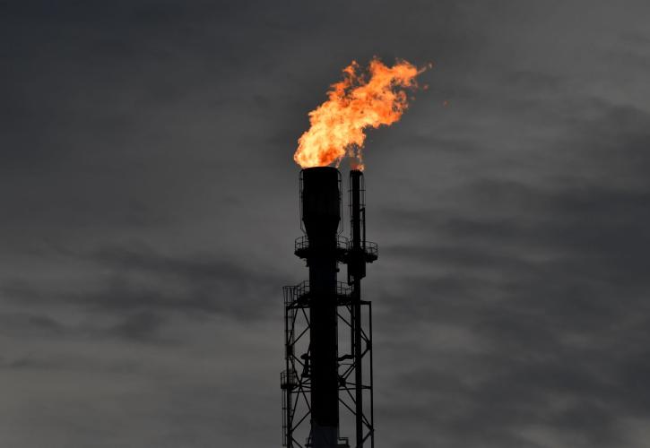 Ο Τραμπ «κοκκινίζει» το πετρέλαιο - Κρατά τα 100 δολάρια το Brent