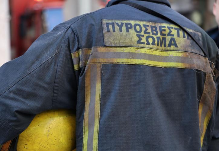 Μεγάλη πυρκαγιά στην Άμπελο Αχαΐας - Ήχησε το 112