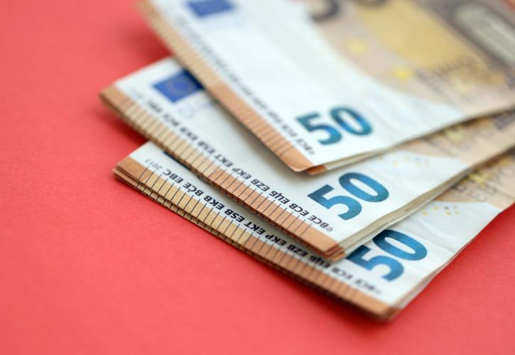 Πώς υπολογίζεται η αποζημίωση απόλυσης και πώς επιδρά η νέα αύξηση του κατώτατου μισθού