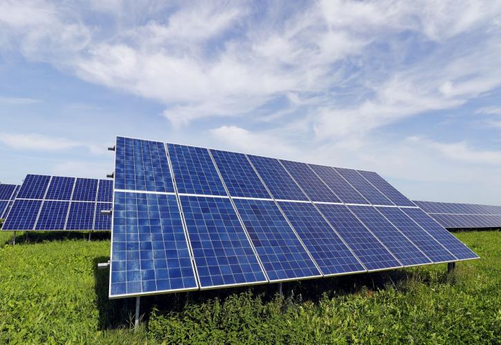 ΣΕΦ: Έκκληση για άμεση υλοποίηση των μέτρων της Κομισιόν - Στο επίκεντρο ΦΠΑ σε φωτοβολταϊκά και μπαταρίες