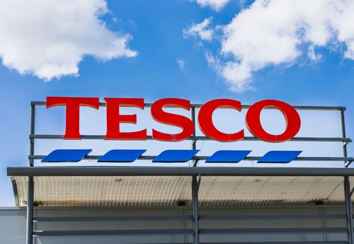 Πώς η συνεργασία της Tesco με ντόπιους παραγωγούς, αντικαθιστά τους συνεταιρισμούς