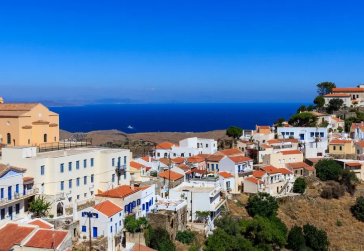 Τζια: Όλα όσα αξίζει να δείτε και να κάνετε στο πιο κοντινό νησί των Κυκλάδων