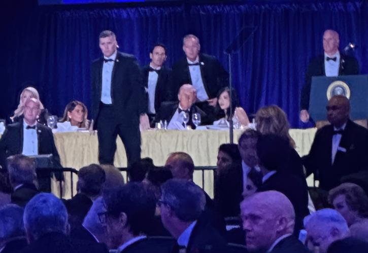 Δεν συνεργάζεται με τους ανακριτές ο δράστης της επίθεσης στο δείπνο των ανταποκριτών του Λευκού Οίκου