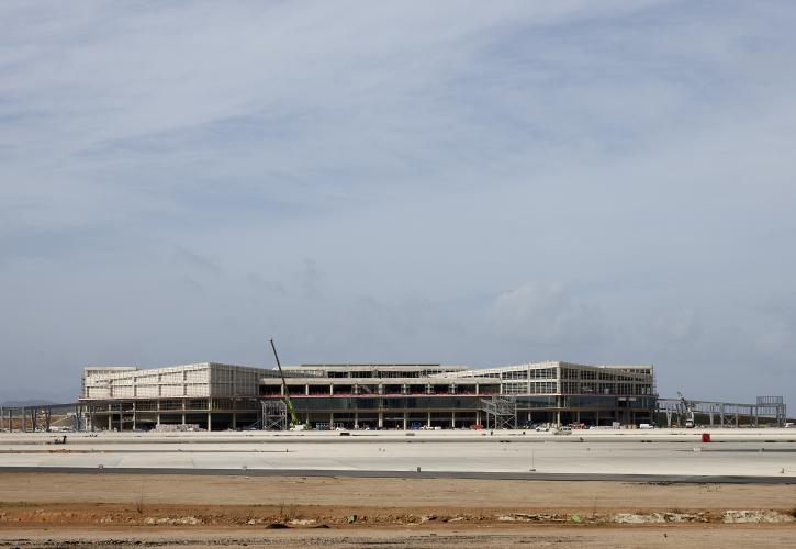 Νέο Αεροδρόμιο Κρήτης (ΓΕΚ ΤΕΡΝΑ-GMR): Προσφορά από Indra για τα συστήματα αεροναυτιλίας - «Απογειώνεται» τέλη 2028