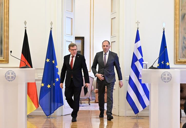 Γεραπετρίτης: «Προτιθέμεθα να αναλάβουμε ενεργό ρόλο για ασφαλή διέλευση του Ορμούζ»