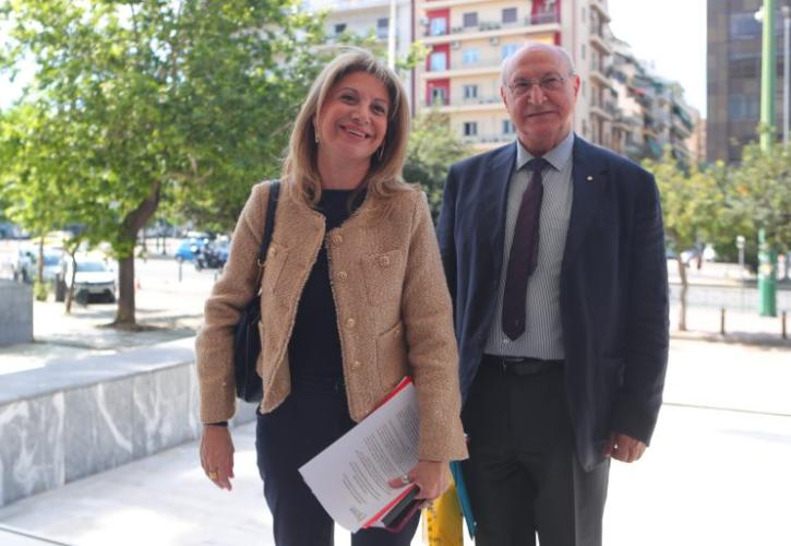 Στον Άρειο Πάγο η Μαρία Καρυστιανού: Κατέθεσε την ιδρυτική διακήρυξη της «Ελπίδας για τη Δημοκρατία»