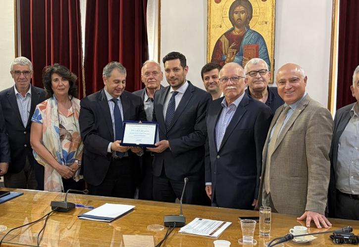 Ο Κ. Κυρανάκης επίτιμο μέλος του ΕΒΕΠ