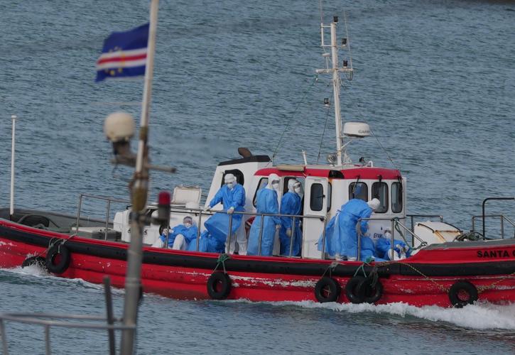 Χανταϊός: Έφτασε στο Άμστερνταμ αεροσκάφος που μεταφέρει κρούσμα του MV Hondius