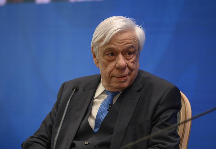 Παυλόπουλος: «Δεν μπορούμε να παίζουμε με το Σύνταγμα»