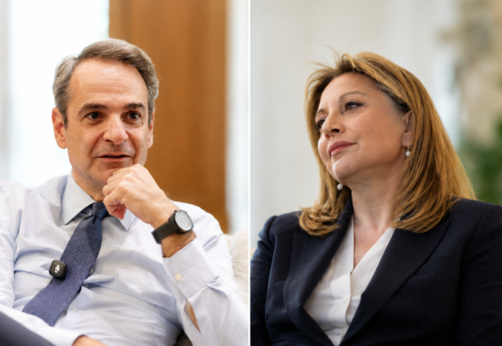 Στο 2027 η εκλογική βελόνα Μητσοτάκη - Οι «φυτευτοί» στα αποκαλυπτήρια του «κόμματος Καρυστιανού» - Τα νεύρα στο ΠΑΣΟΚ με την Άννα