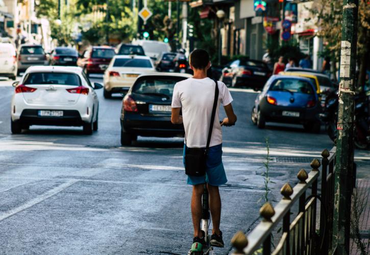 Η «γαλάζια» φανέλα στην Κ.Ο. - O ανέτοιμος Τσίπρας - H τάξη στα πατίνια της Αθήνας