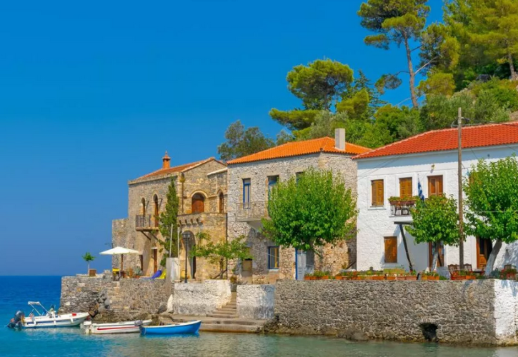 5 γραφικά ψαροχώρια της Πελοποννήσου για αξέχαστες αποδράσεις