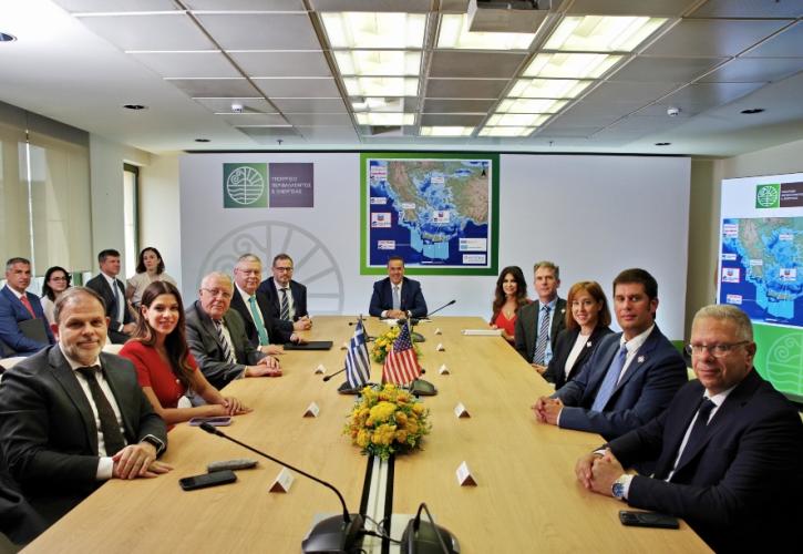 HELLENiQ ENERGY: Επεκτείνει τη στρατηγική συνεργασία της με τη Chevron και στο "Block 10"