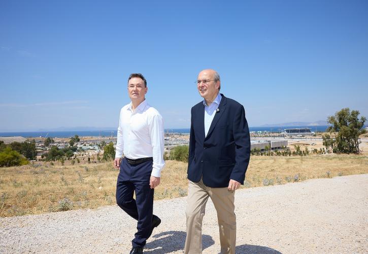 Χατζηδάκης: «Αρχές του 2027 μπαίνουν οι πρώτοι κάτοικοι στο Ελληνικό»