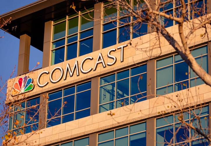 Στα δύο «σπάει» η Comcast: Απόσχιση για NBCUniversal και Sky