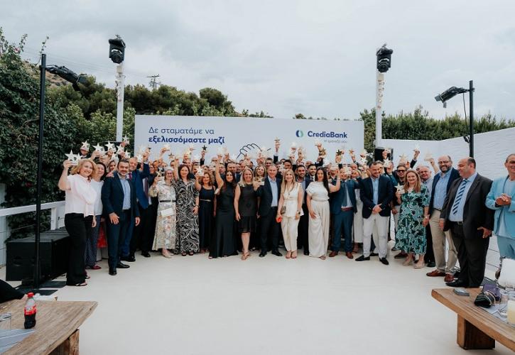 CrediaBank: Βράβευση για τους πρώτους 158 αποφοίτους των δύο εκπαιδευτικών προγραμμάτων πιστοποίησης της