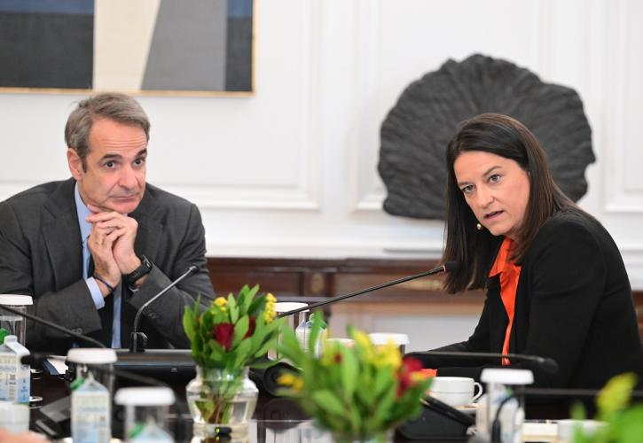 Σινιάλο Μητσοτάκη στους εργαζόμενους - Nέες «τσιπρικές» αυταπάτες - Aριστερό φλας του Δούκα
