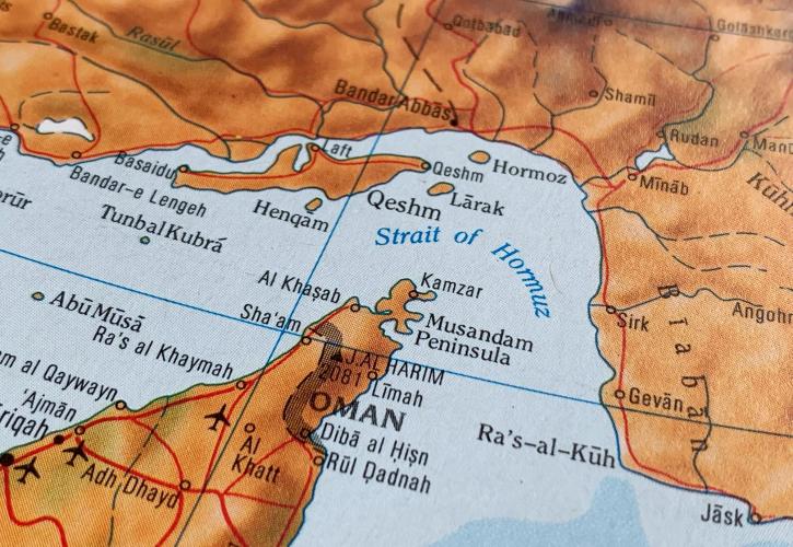 Στενά του Ορμούζ: Ο λογαριασμός για την παγκόσμια οικονομία παραμένει ανοικτός