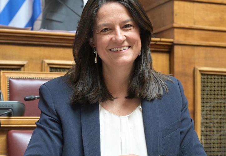 Κεραμέως: Υπάρχουν ακόμα προκλήσεις που οφείλουμε να αντιμετωπίσουμε, όπως το μισθολογικό χάσμα