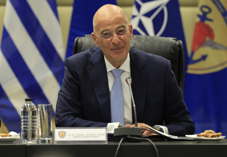 Τετ α τετ Δένδια - Ανδρουλάκη την Πέμπτη