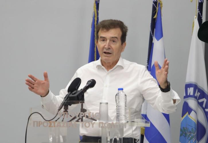 Παρουσιάστηκε το Traffic Commander - Χρυσοχοΐδης: Στόχος η μείωση της ταλαιπωρίας των πολιτών έως και 30%
