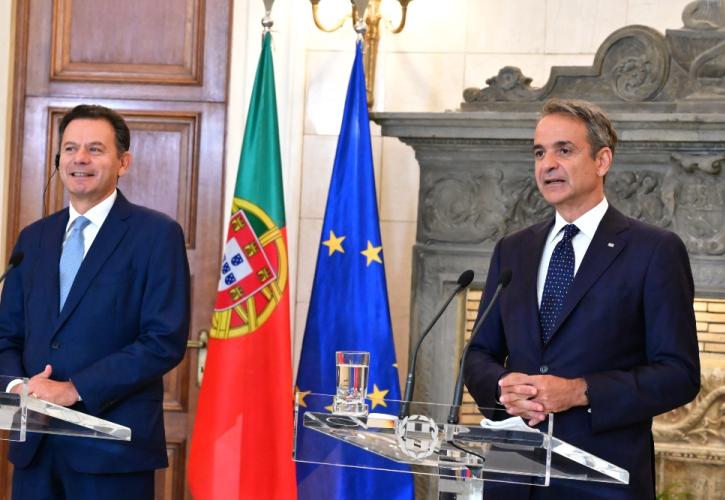 Μητσοτάκης: Στενότερη συνεργασία Ελλάδας και Πορτογαλίας σε άμυνα, οικονομία και πολιτική προστασία