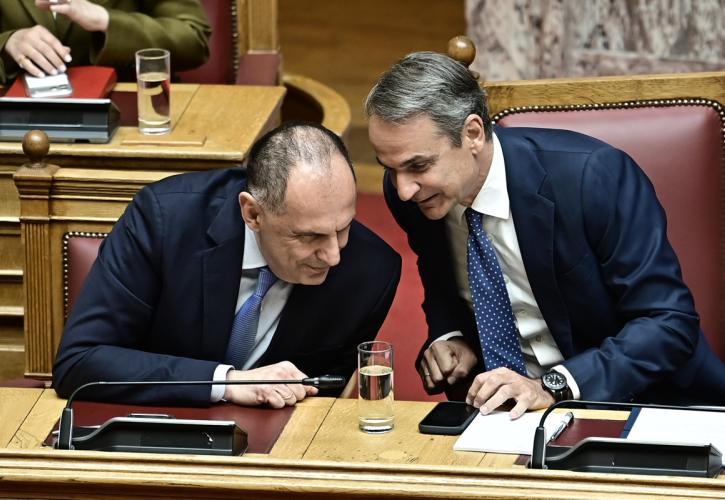Γεραπετρίτης: «Αντί για λευκή επιταγή έχουμε έναν συνταγματικό μηδενισμό»