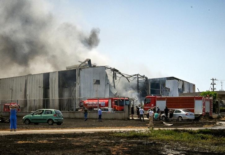 Έκρηξη σε εργοστάσιο στα Εξαμίλια Κορινθίας - Ένας νεκρός, υπό διερεύνηση τα αίτια