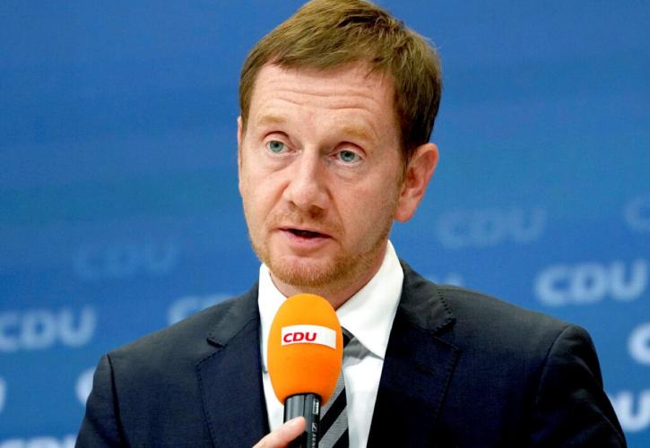 Γερμανία: Όχι στο «τείχος πυρός» προς AfD από τον πρωθυπουργό της Σαξονίας