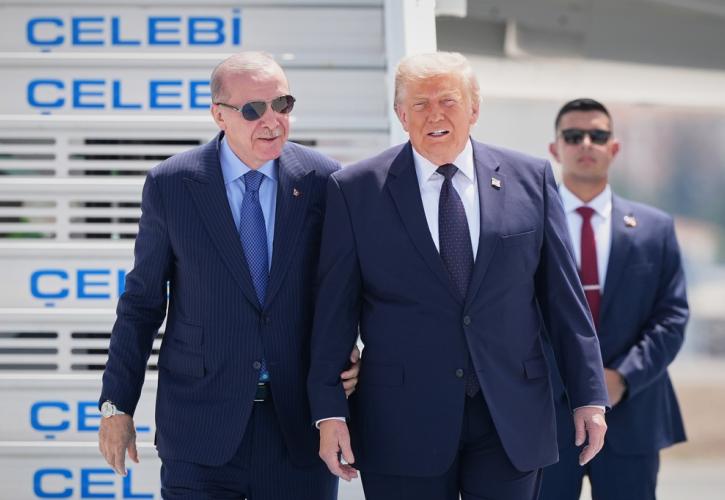 Έφτασε στην Άγκυρα ο Τραμπ για την κρίσιμη Σύνοδο του ΝΑΤΟ