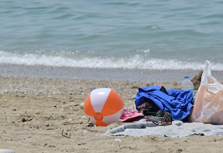 Σε ποιες παραλίες της Αττικής απαγορεύεται η κολύμβηση