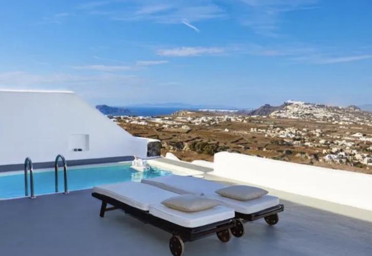 Στον Όμιλο HotelBrain το Carpe Diem στη Σαντορίνη