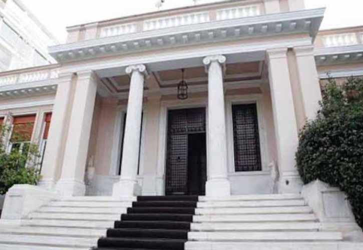 Τα κυβερνητικά κεφάλια μέσα - Το ΠΑΣΟΚ σε ρυθμούς ’81 - Οι... συλλογικοί πονοκέφαλοι στον ΣΥΡΙΖΑ