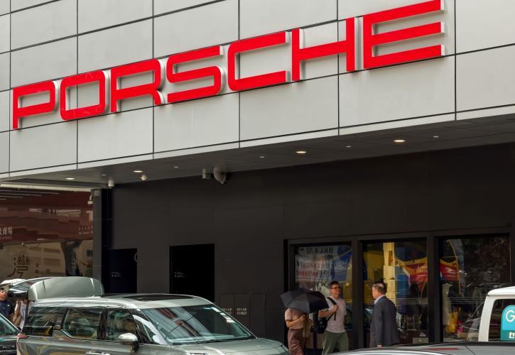 «Παράθυρο» για 5.000 επιπλέον απολύσεις στην Porsche